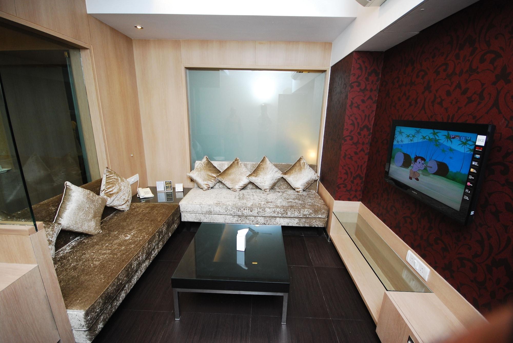 Gcc Hotel And Club Mira-Bhayandar Esterno foto