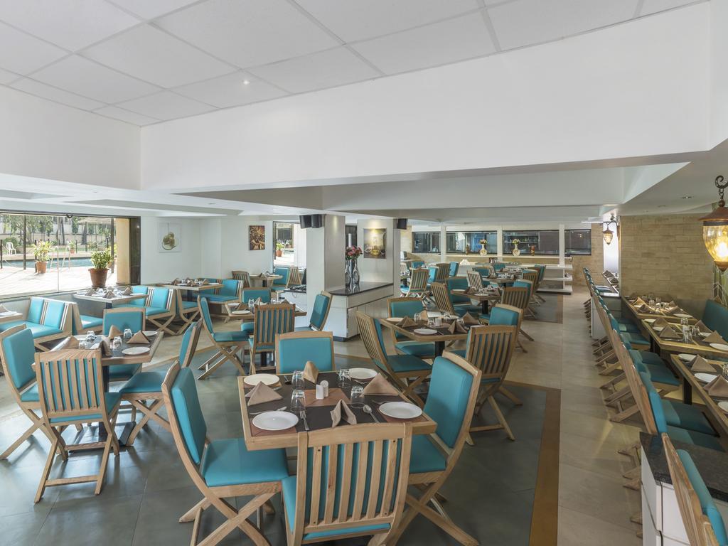 Gcc Hotel And Club Mira-Bhayandar Esterno foto